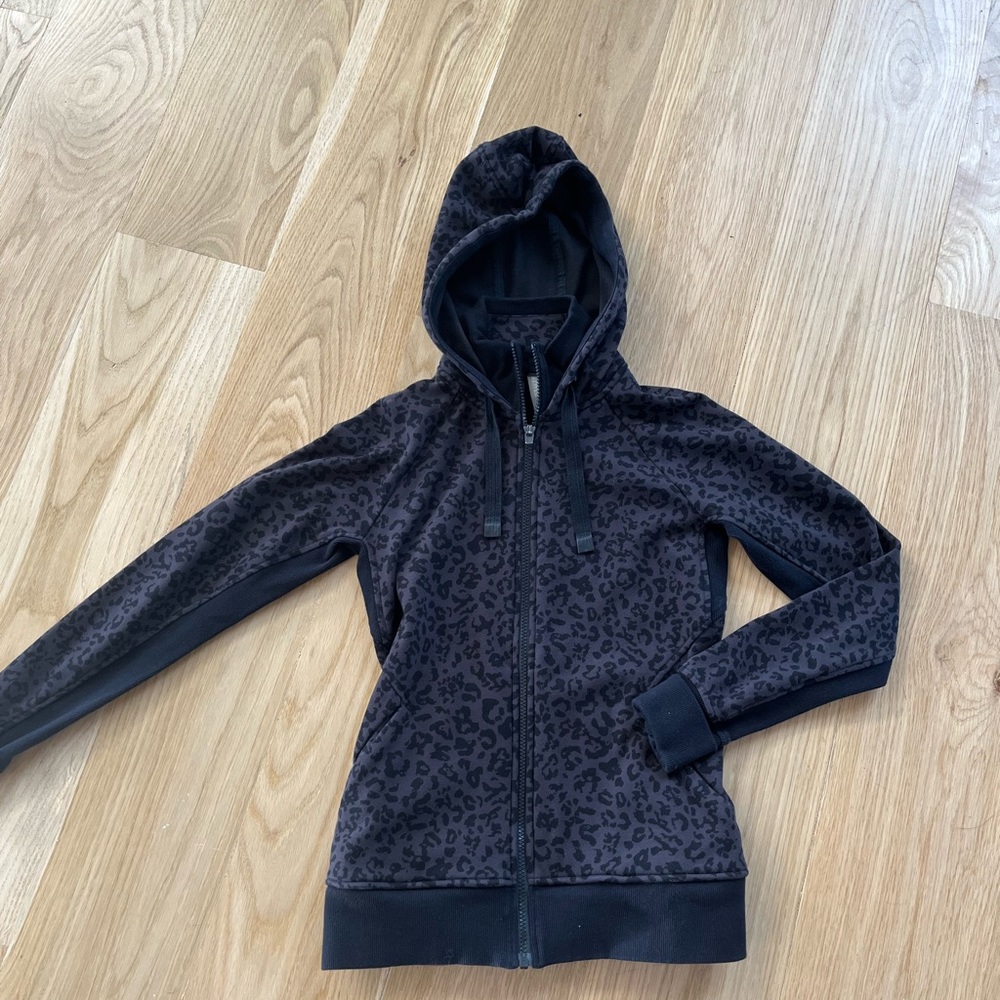 Athleta Triumph Leopard print, full zip hoodie sweatshirt
